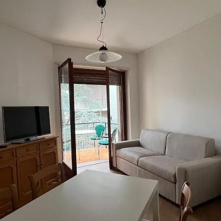 Tranquillo Bilocale Ultimo Piano Con Ascensore Appartement *